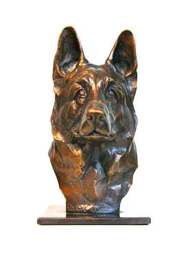 Portrait sculkpture of a german shepherd dog entitled 'ACHTUNG' (bronze edition)